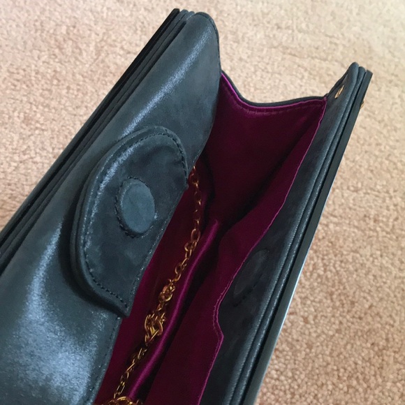 OVERTURE BY JUDITH LEIBER Alexis Resin Box Clutch - Picture 5 of 10